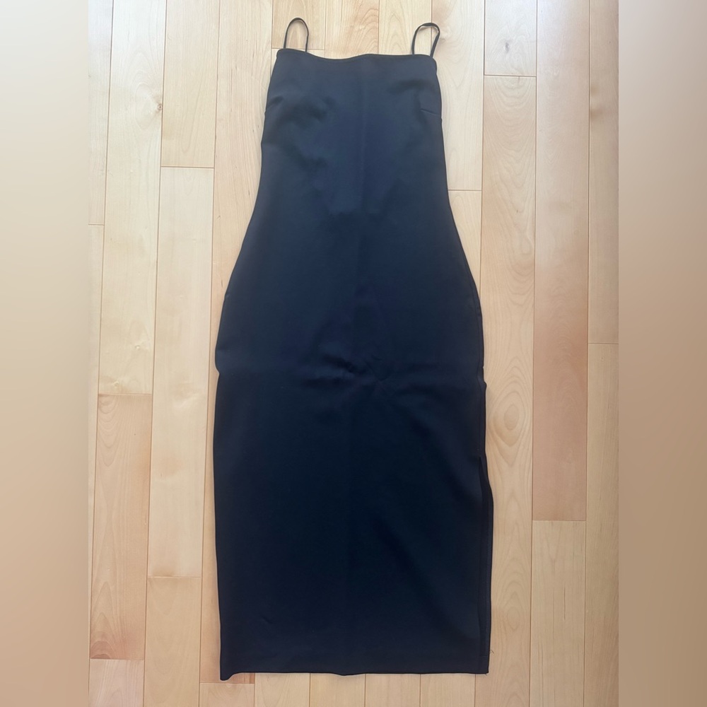 Aritzia Babaton midi black dress (S)